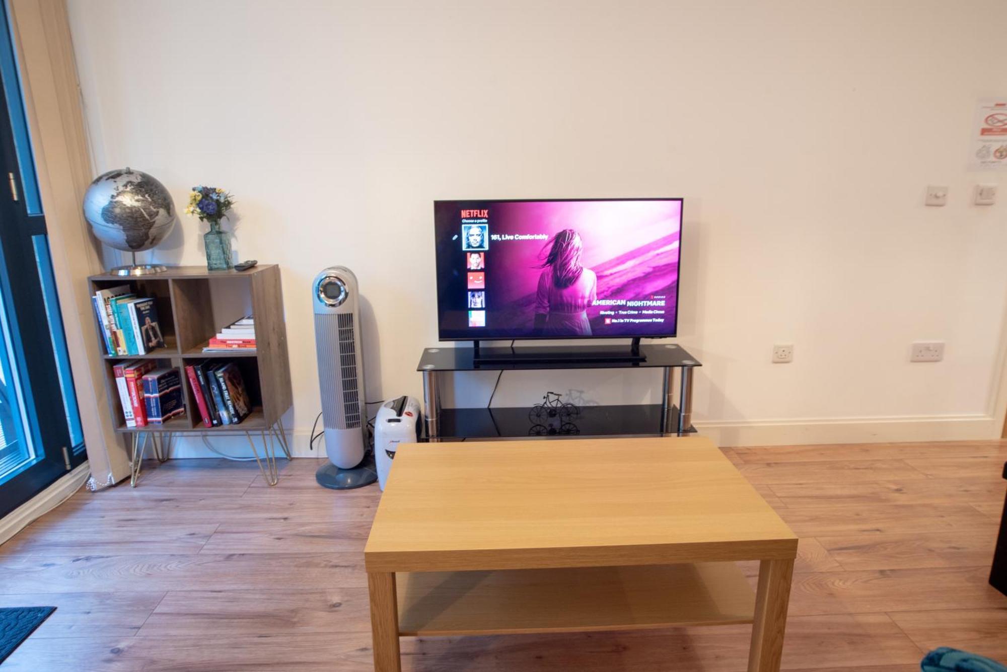 Spacious 1 Bed Apartment With Workspace, Coffee & Free Secure Parking Бірмінгем Екстер'єр фото