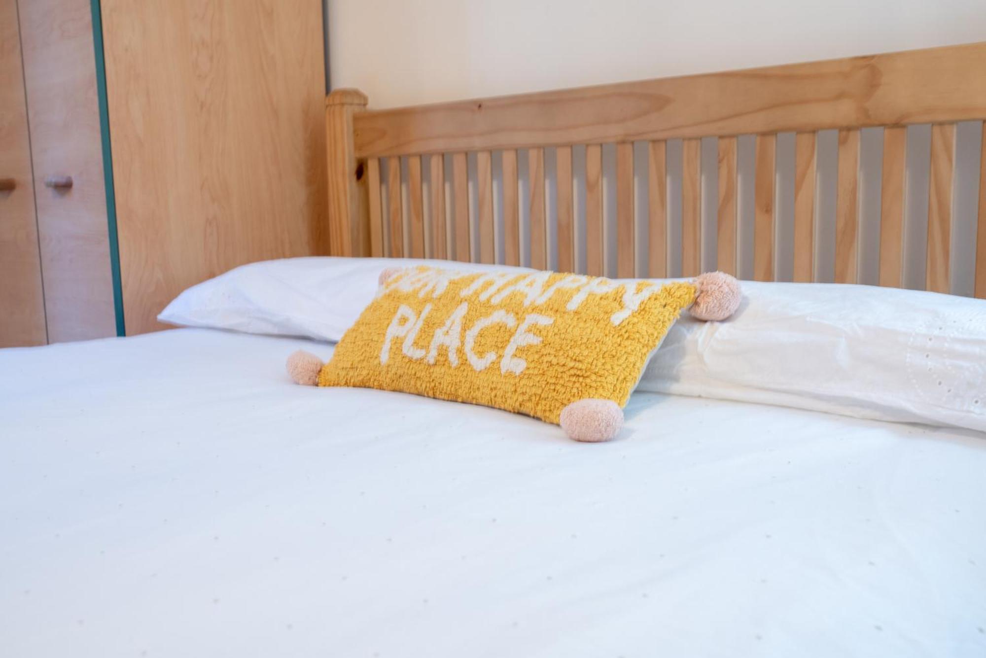 Spacious 1 Bed Apartment With Workspace, Coffee & Free Secure Parking Бірмінгем Екстер'єр фото